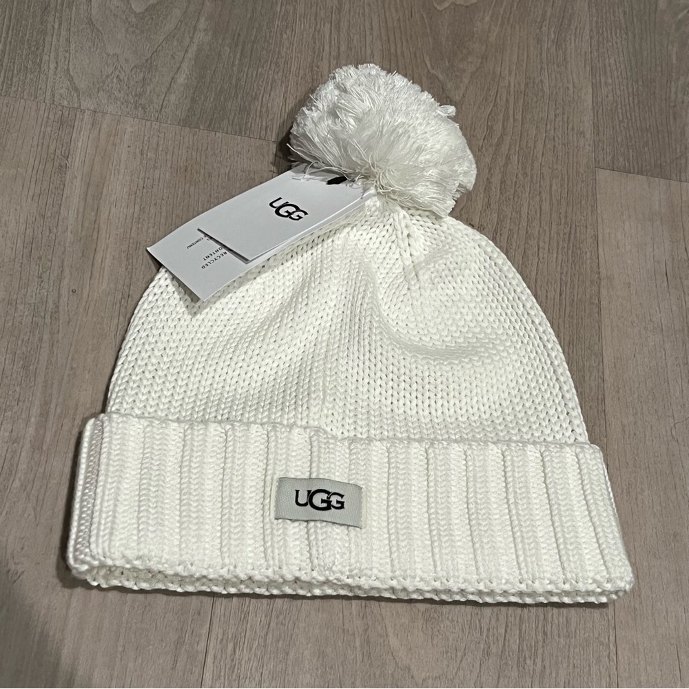 UGG Pom Pom knit beanie in white NWT